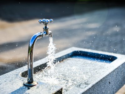 Le marché des services municipaux de traitement des eaux au Québec : analyse et enjeux